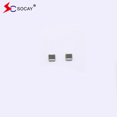 Πολυεπίπεδο κεραμικό βαριστόριο chip SV0402E9R0G0B SMD τύπου βαριστόριο οξειδίου του ψευδαργύρου